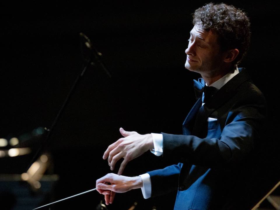 Clément Nonciaux conducting.